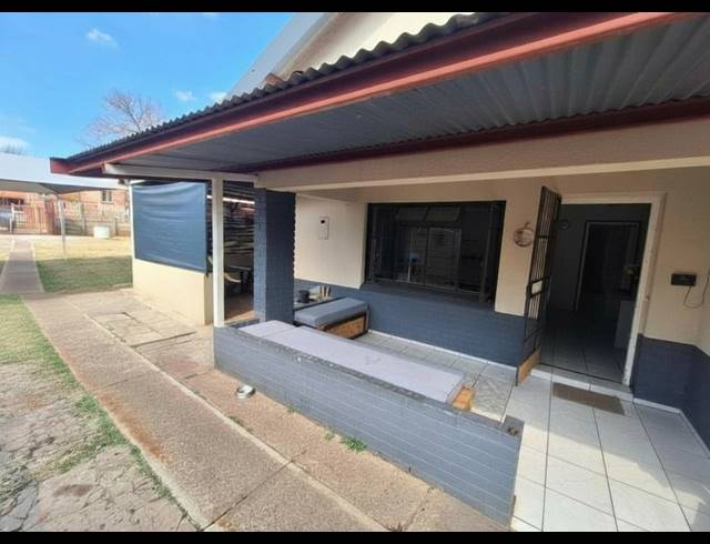 4 BEDROOM HOUSE FOR SALE IN VANDERBIJLPARK CW 6